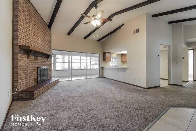 Building Photo - 5440 Twin Palms Rd