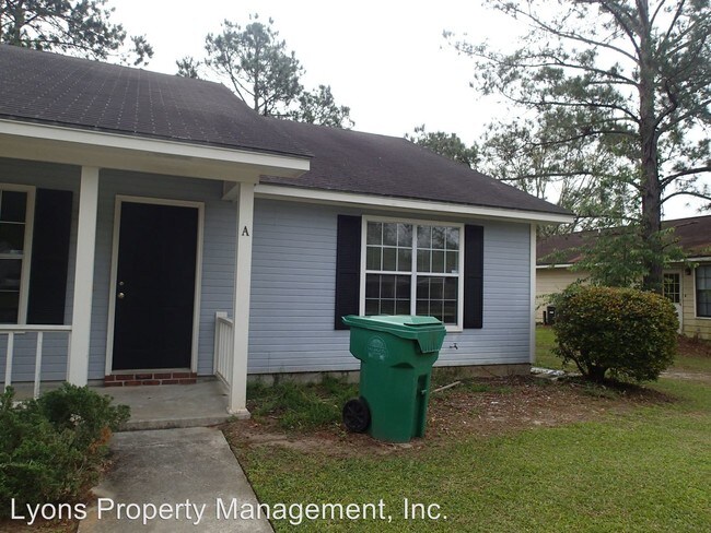 Building Photo - 2608 Wedgewood Dr