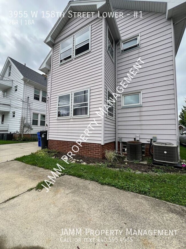 Foto del edificio - 2-Bedroom Duplex apartment in Cleveland!!