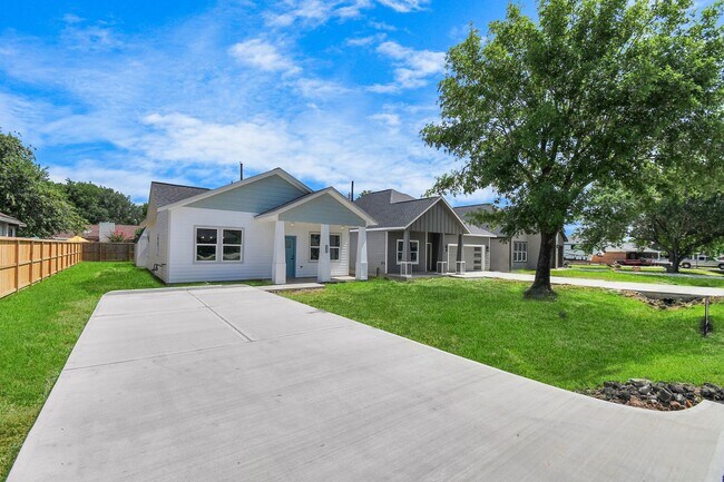 Foto del edificio - 10917 San Jacinto Dr