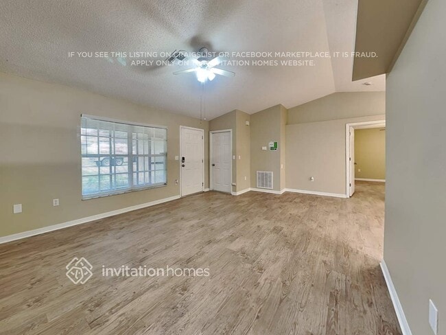 Building Photo - 7840 Arms Dr