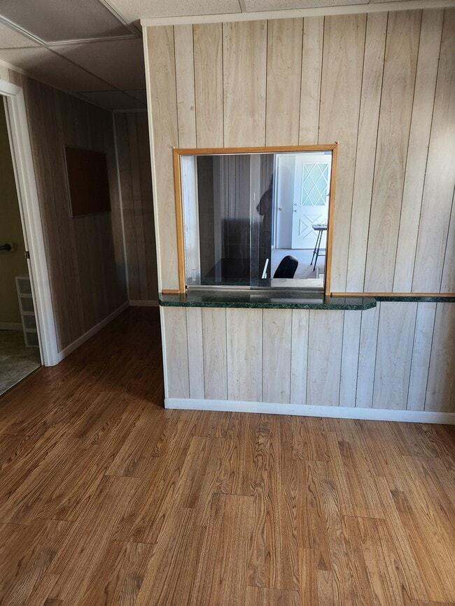 Building Photo - 433 S Mineral St