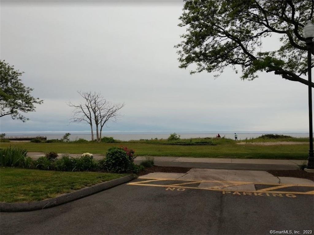 213 W Walk Unit 213, West Haven, CT 06516 Condo for Rent in West