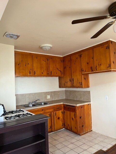kitchen - 7915 Kester Ave