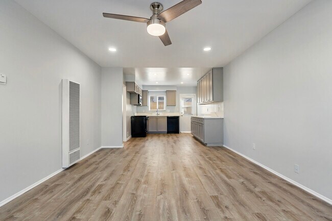 Building Photo - 2516 Voorhees Ave