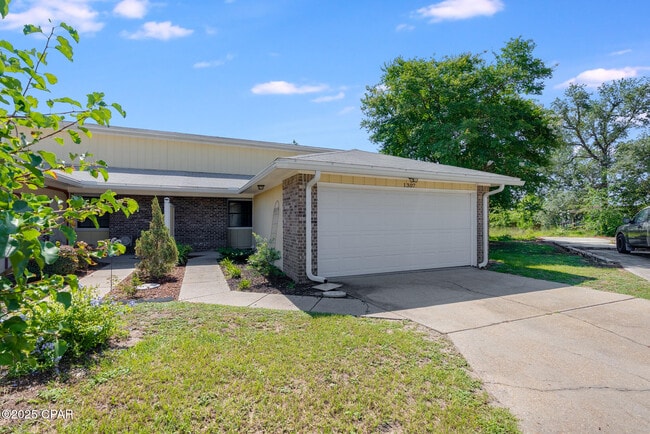 Building Photo - 1307 Calabria Rd