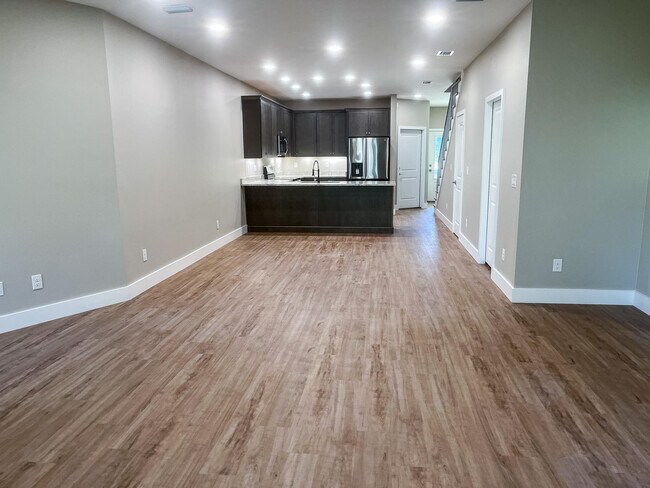 Building Photo - 2881 Leahs Ln