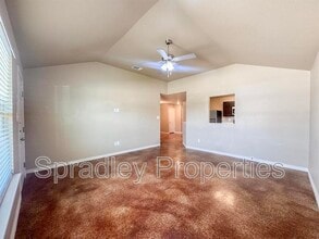 Building Photo - 1009B San Saba Ct