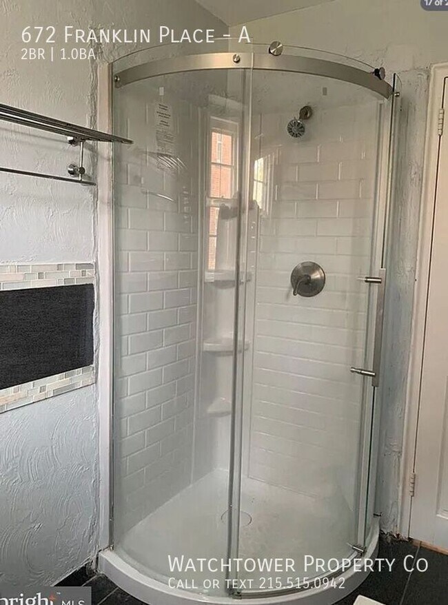 Foto del edificio - 672 Franklin Pl