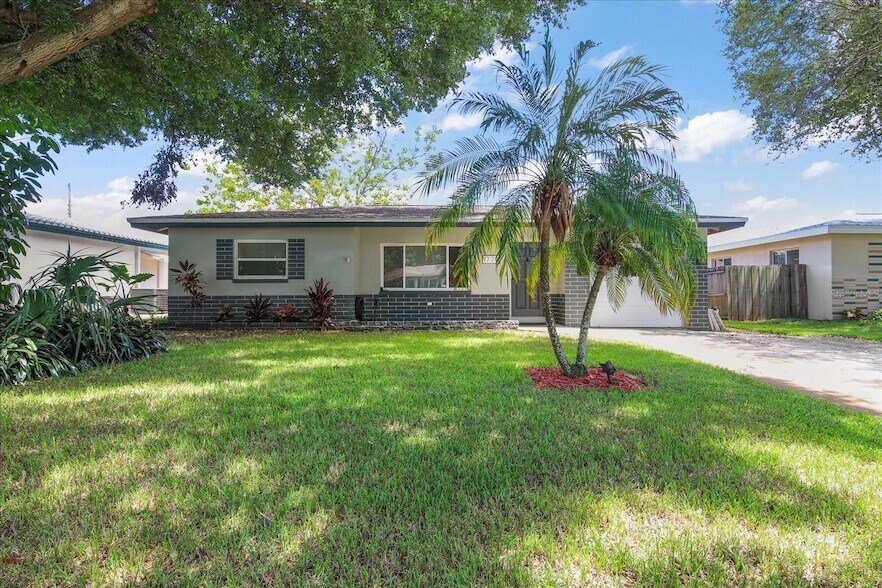 Primary Photo - 1779 Suffolk Dr