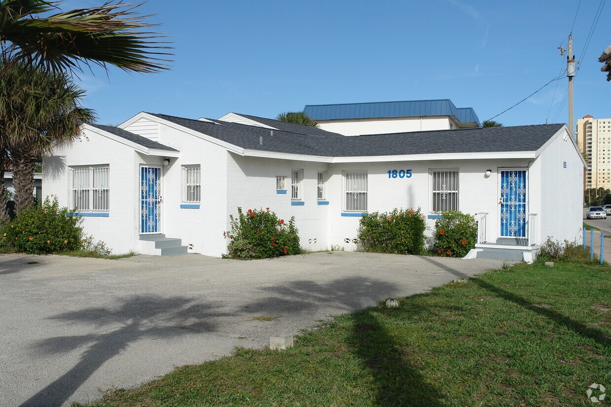 Primary Photo - 1805 N Atlantic Ave