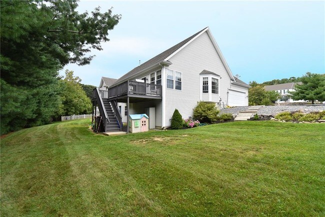 Foto del edificio - 95 Castle Rocks Rd