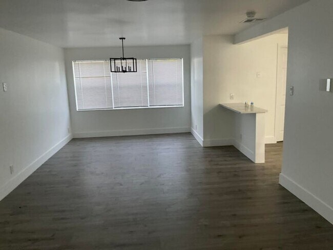 Foto del edificio - 5662 Parke Ave