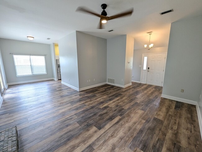 Building Photo - 2236 Prytania Cir