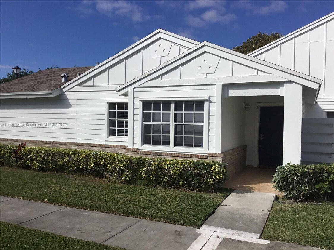 13737 SW 147th Cir Ln Unit 333, Miami, FL 33186 Condo for Rent in