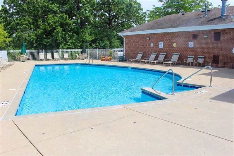 Primary Photo - 9049 Westlake Dr