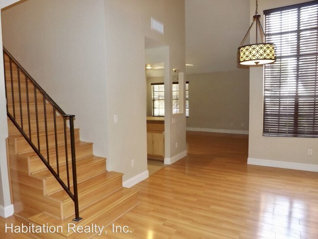 Building Photo - 3210 E Calle De La Punta