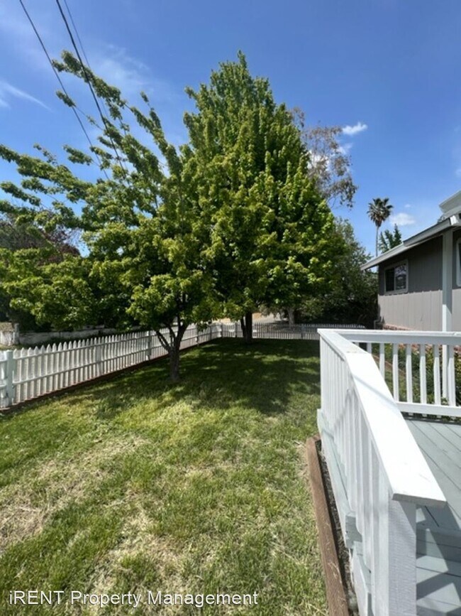 Building Photo - 3 br, 2 bath House - 4301 Circuit Dr