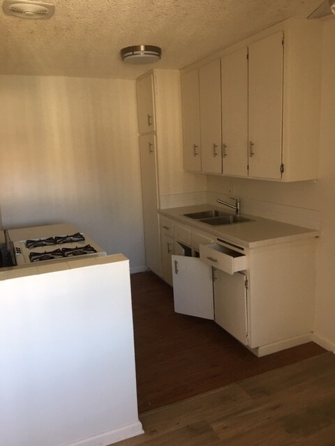 Foto del edificio - 7722 Chapman Ave