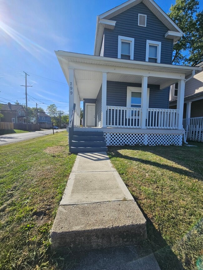 Building Photo - 299 S Warren Ave