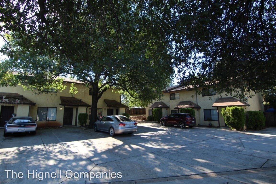 1975 Tenth St, Redding, CA 96001 Room for Rent in Redding, CA