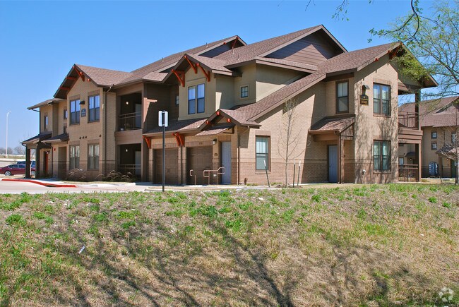 Creekside Townhomes Apartments Richardson, TX