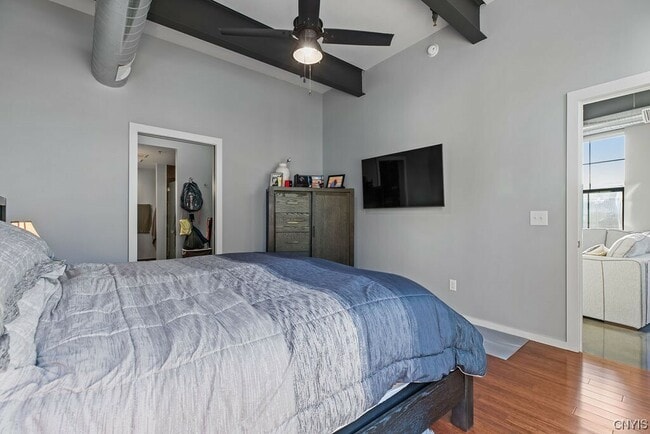 Foto del edificio - 211 W Jefferson St