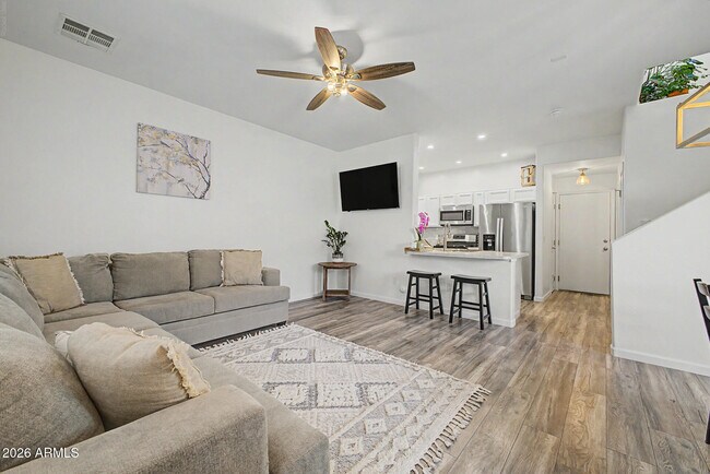 Building Photo - 1493 S Jacana Ln