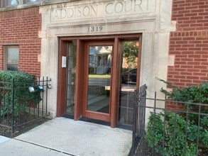 Building Photo - 1319 W Addison St