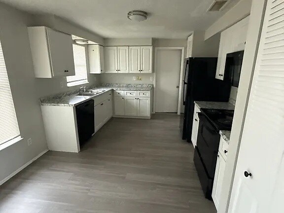 Foto del edificio - 3024 SW 8th Pl
