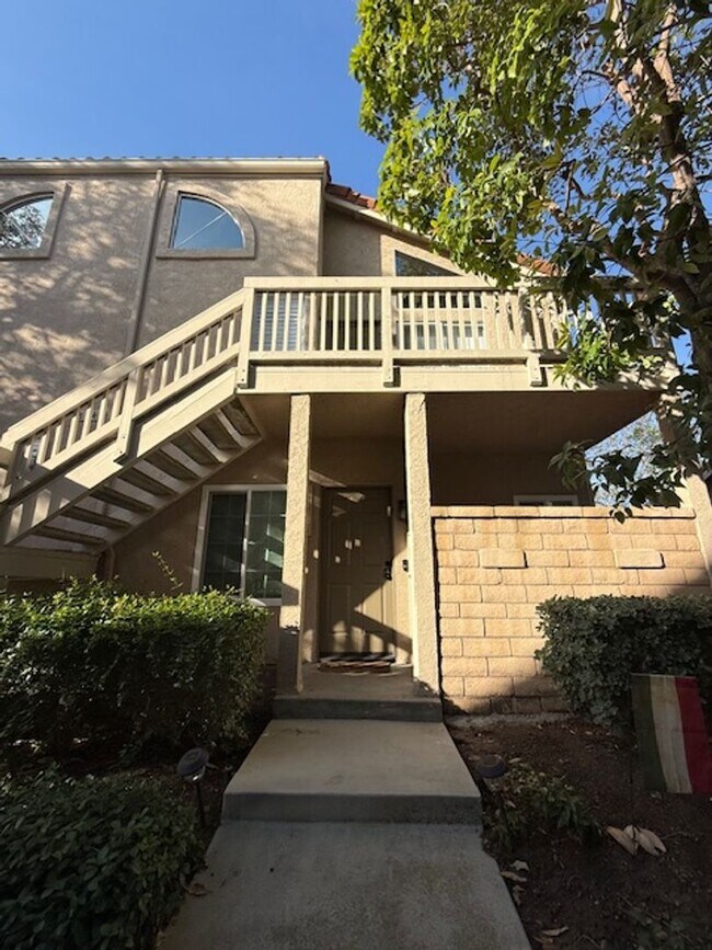 Building Photo - 2 bed, 1.25 Bath CONDO next to POOL! Groun...
