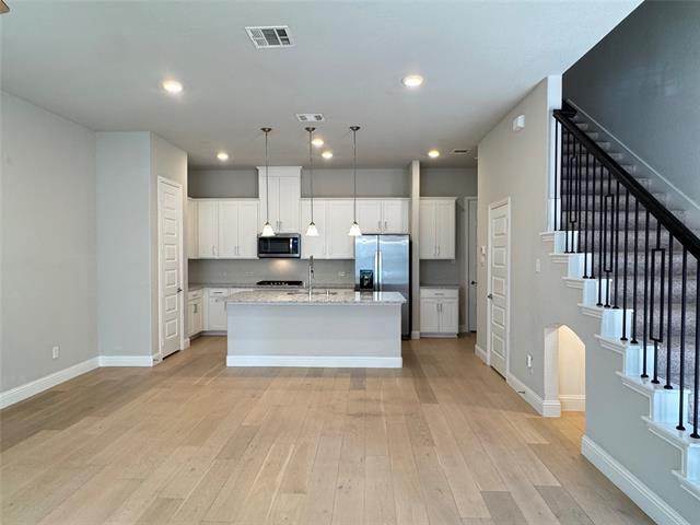 Foto del edificio - 4425 Benton Ln