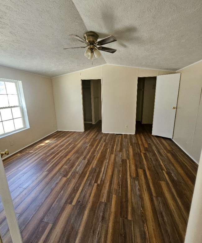 Building Photo - 324 W Front St