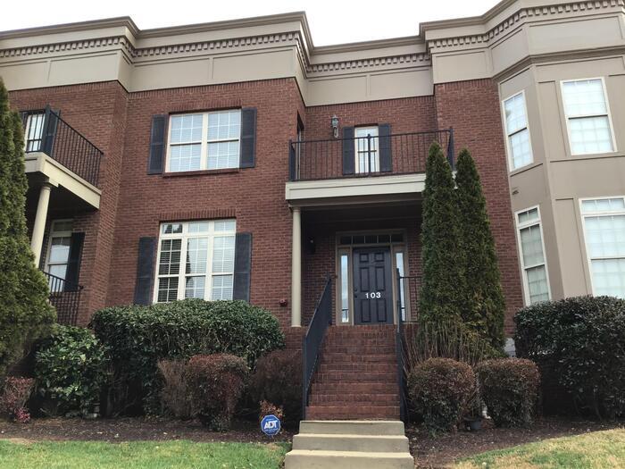 Primary Photo - 103 Grove Park Ln