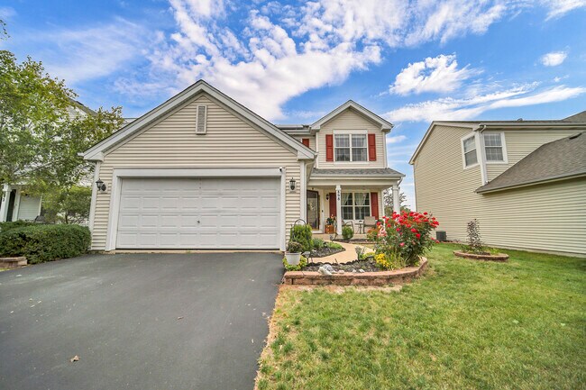 Building Photo - 898 Lakestone Ln