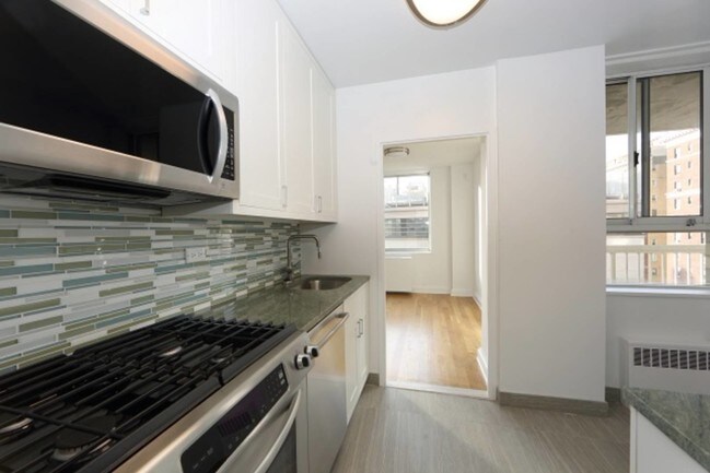Foto del edificio - 423-425 West End Ave