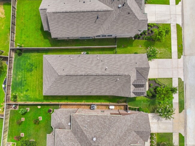 Building Photo - 8026 Whisper Grove Dr