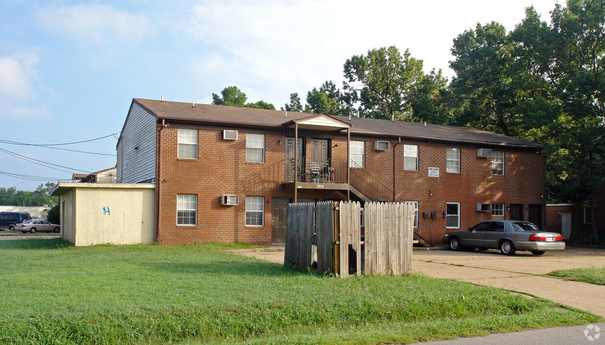 Primary Photo - 4670 Kincaid Ave