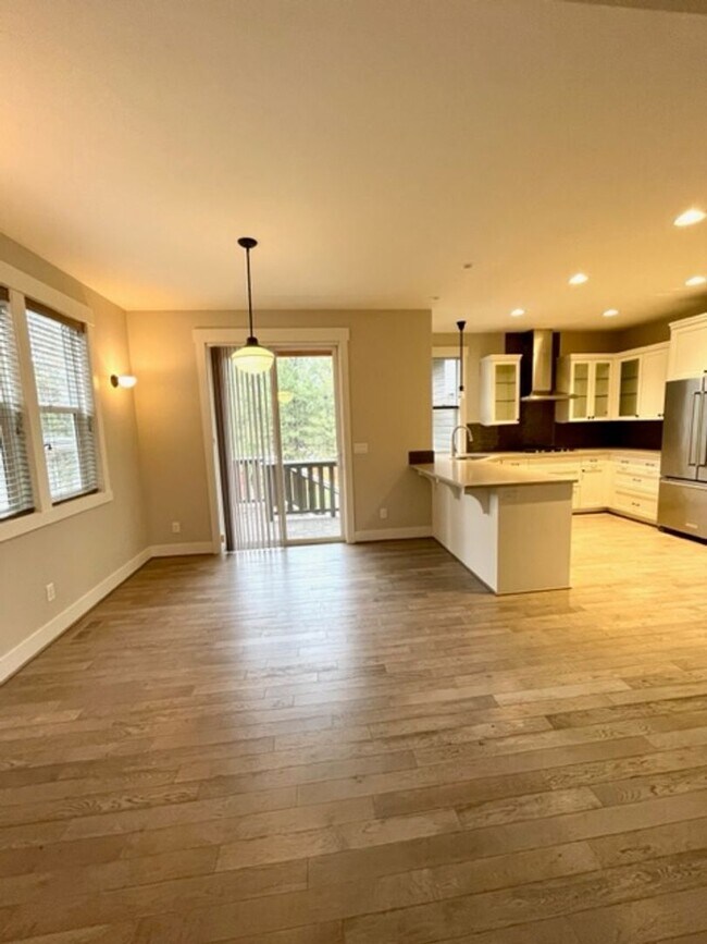 Building Photo - Beautiful home in NWX!  A/C!