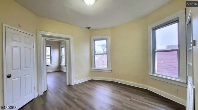 Building Photo - 173 Belleville Ave