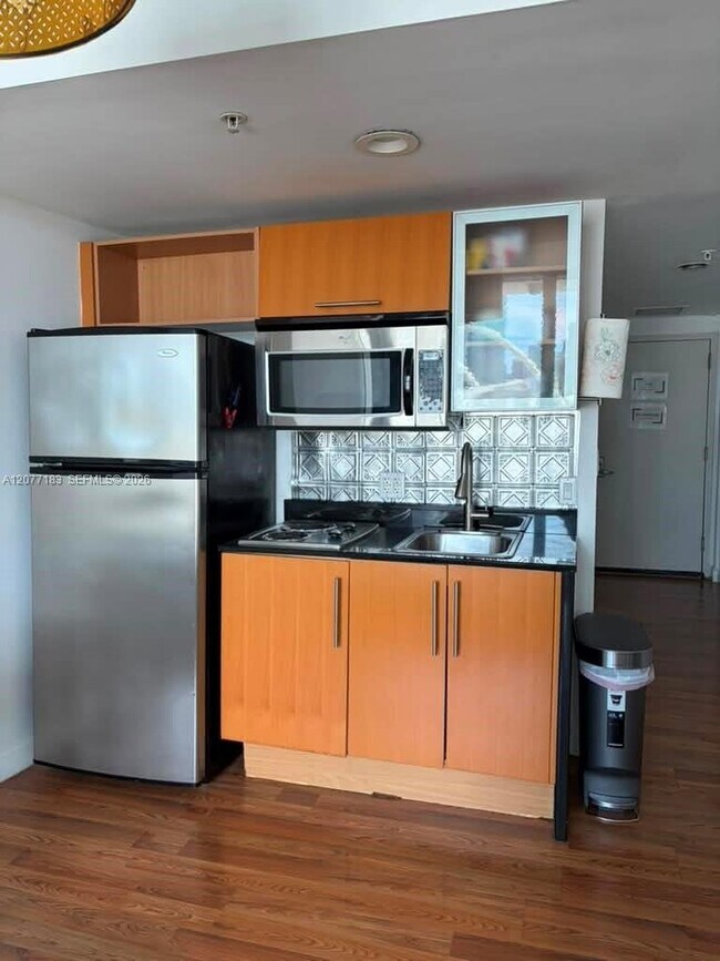 Foto del edificio - 1750 N Bayshore Dr