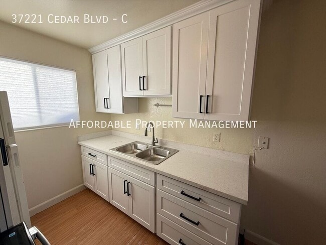 Building Photo - 37221 Cedar Blvd