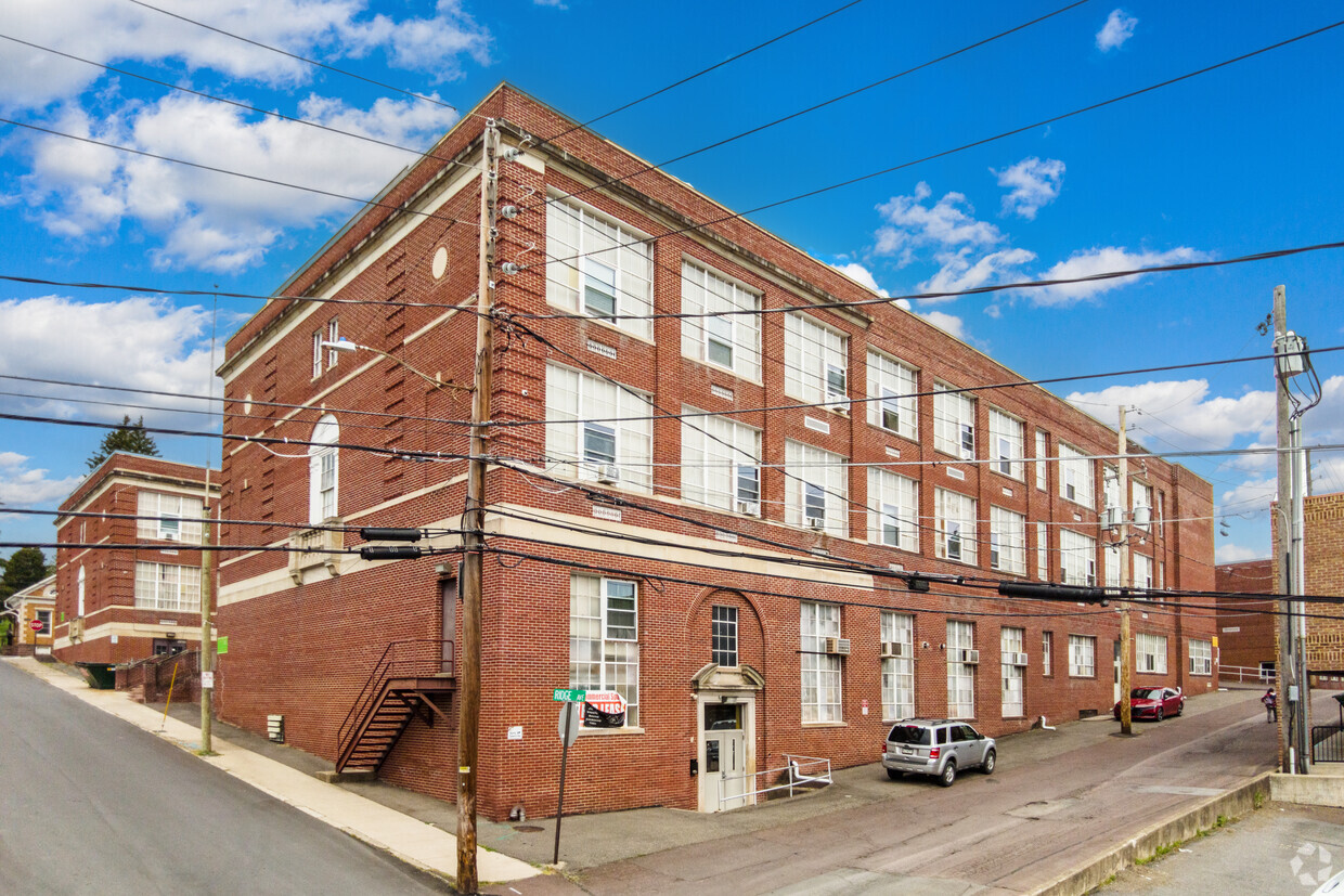 Building Photo - Bloomsburg Schoolhouse Apartments