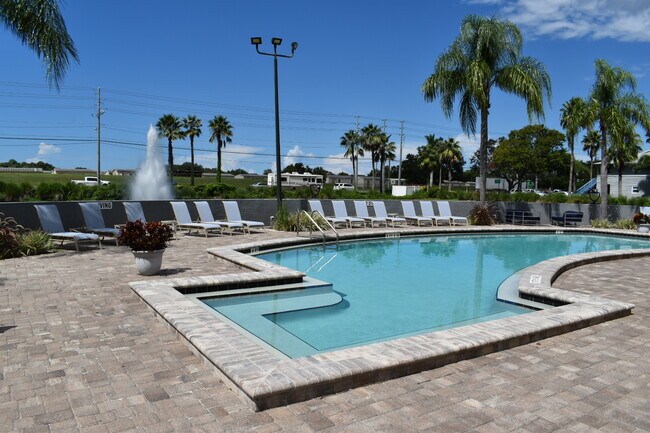 Foto del edificio - Harbour Cay