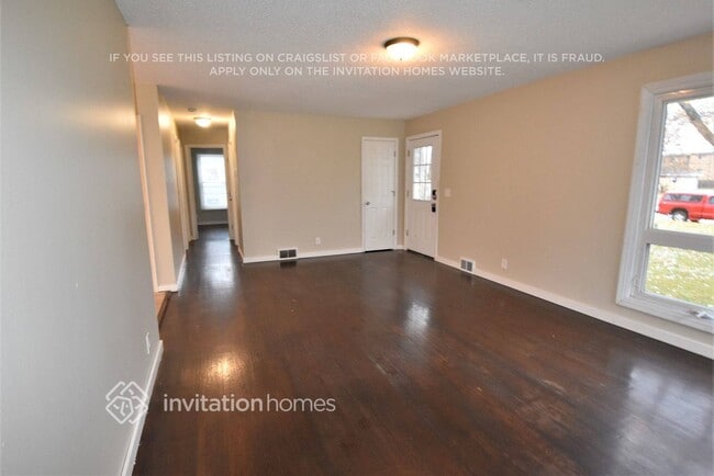 Building Photo - 6633 Idaho Ave N