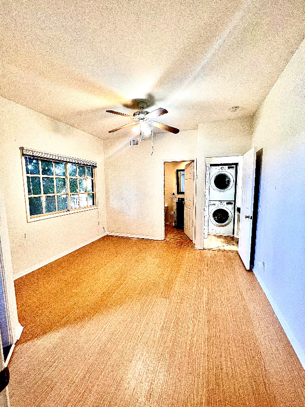 Primary Photo - 4862 Santa Cruz Ave