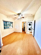 Building Photo - 4862 Santa Cruz Ave