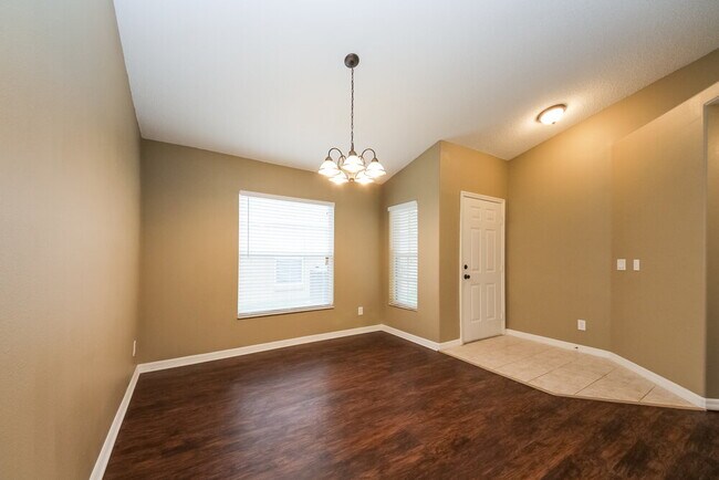 Building Photo - 13918 Valleybrooke Ln