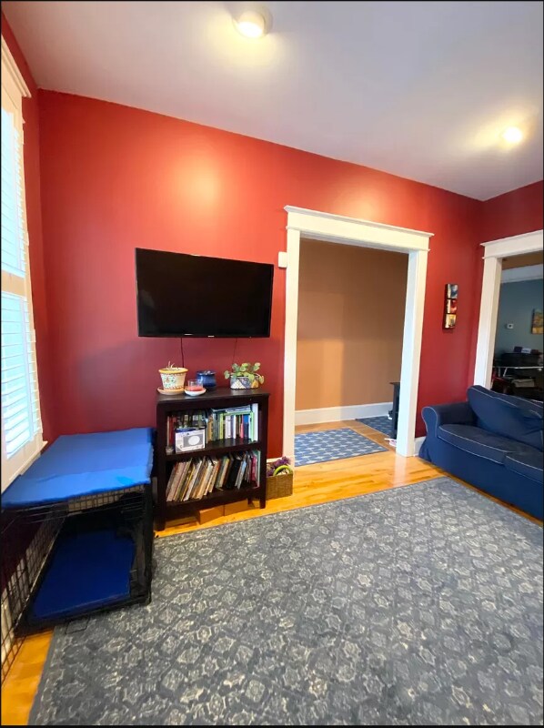 Building Photo - 412 F St NE