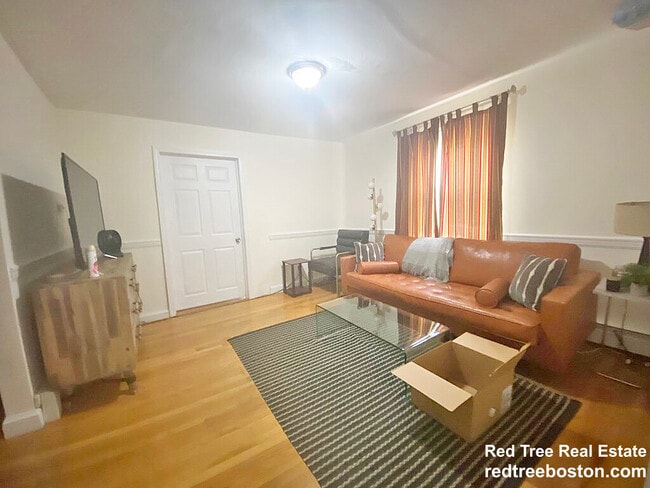 Building Photo - 359 Market St